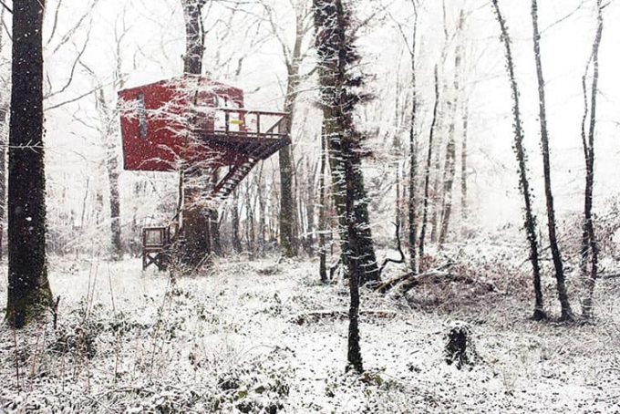 Le Nid Penché sous la neige